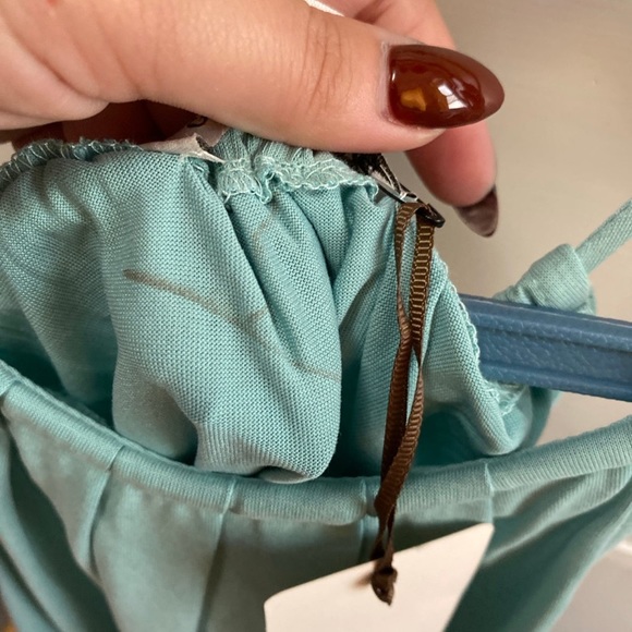 green envelope tank top
Nwt - Picture 4 of 4